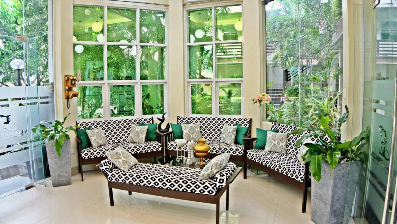 Villa Esmeralda Bryan'S Resort Hotel And Restaurant Palayan City Bagian luar foto