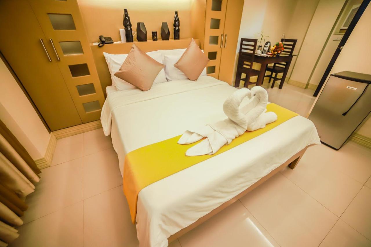 Villa Esmeralda Bryan'S Resort Hotel And Restaurant Palayan City Bagian luar foto